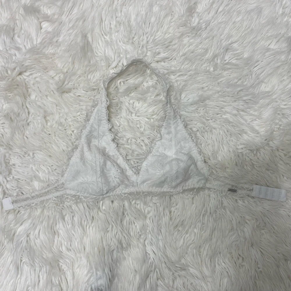 Gilly Hicks Hollister | Floral Lace Halter Bralette White Y2K Limited Edition